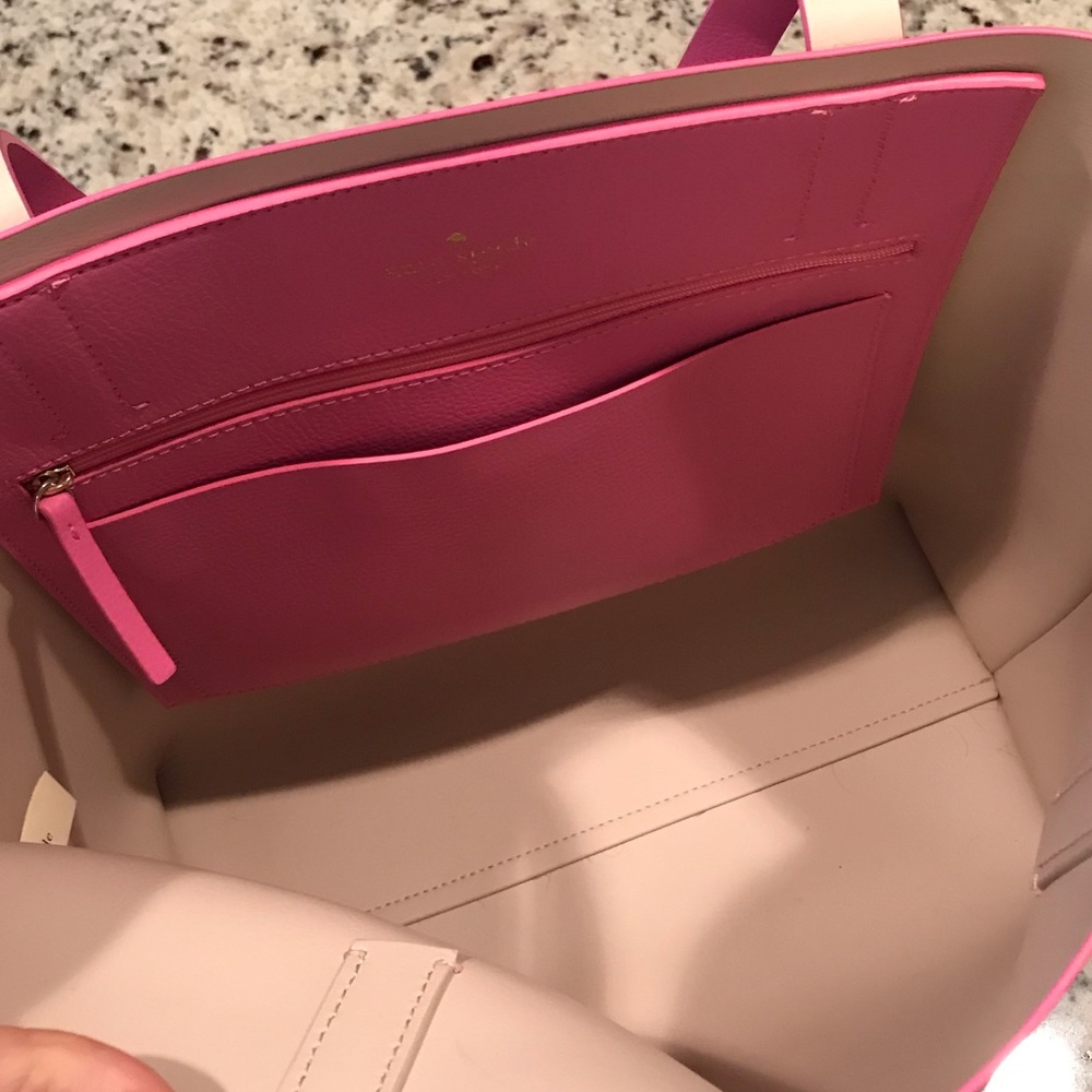 Kate Spade Tote ♠️ - Picture 3 of 8